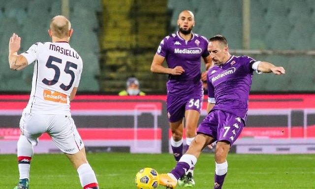 Soi kèo bóng đá trận Crotone vs Fiorentina, 1h45 – 23/05/2021